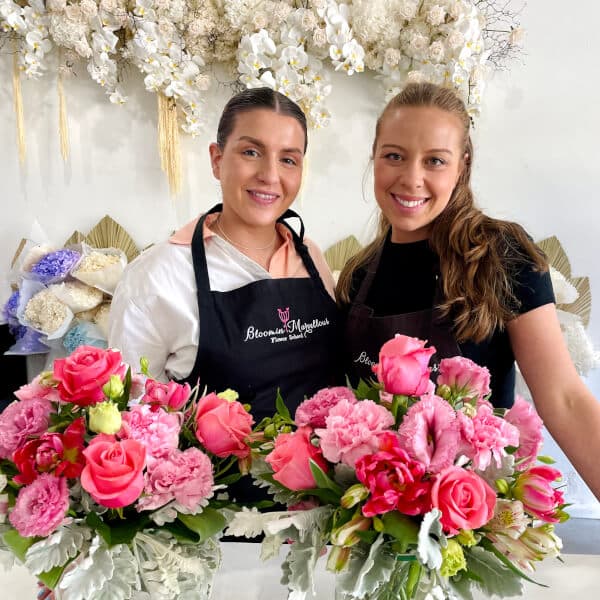 Online Floristry: How to Master the Art of Bouquet Arrangement Through Internet Courses and Properly Choose Flowers When Ordering Delivery